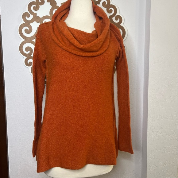 Free People terra cotta colored cowl neck - Picture 2 of 9